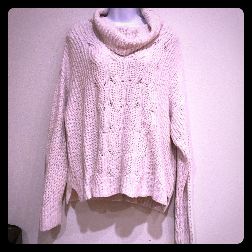 Old Navy Oversized Light Gray Sweater